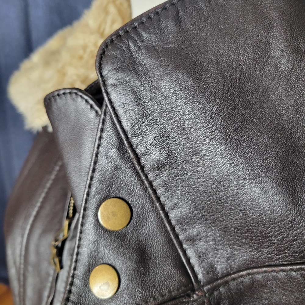 A.N.A. a.n.a Brown Leather Genuine Lambskin Jacket Faux Fur Collar Womens L Moto - Picture 4 of 13